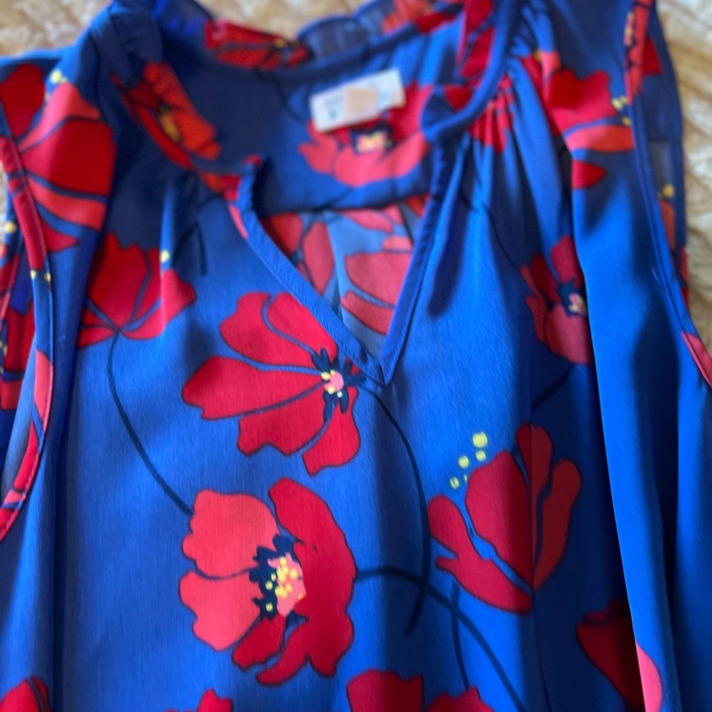 Dress - Picture 3 of 3